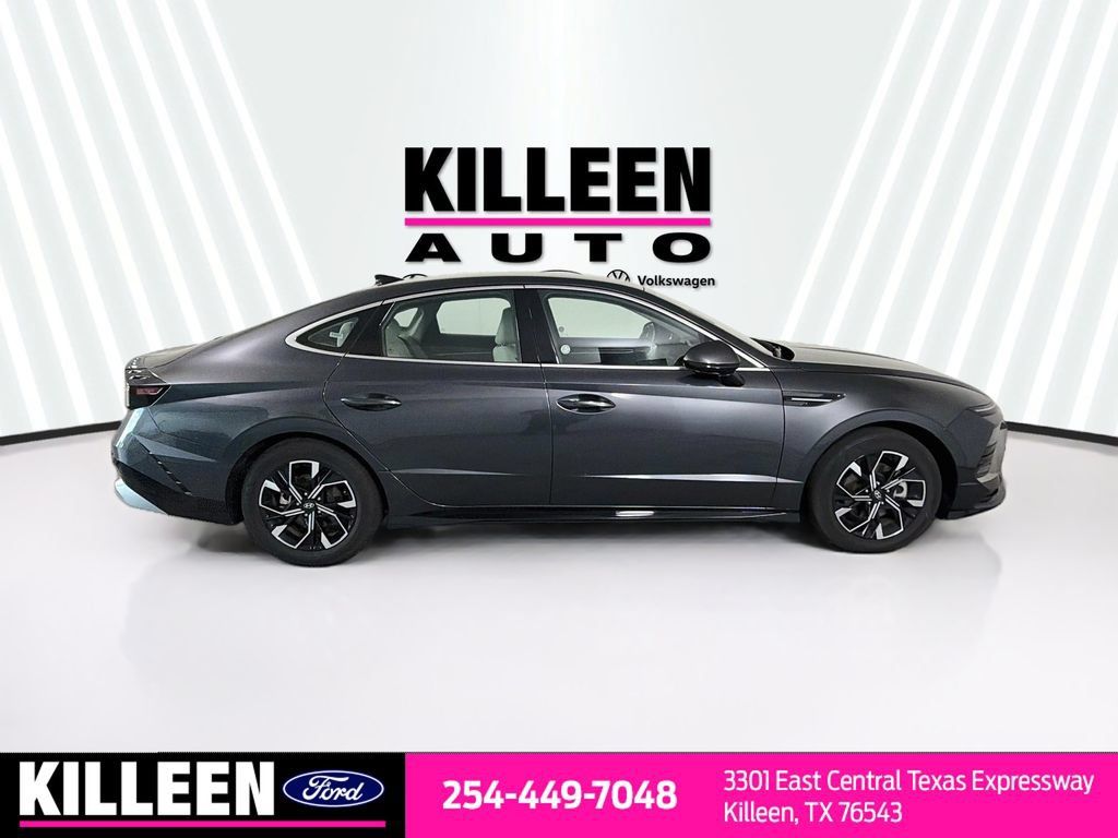 Used 2025 Hyundai Sonata SEL FWD image 10