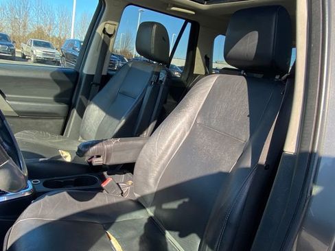 Used 2008 Land Rover LR2 SE image 9