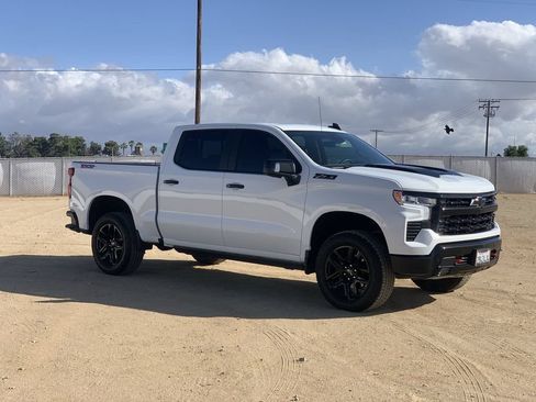 New 2026 Chevrolet Silverado 1500 LT Trail Boss w/ Dark Appearance Package AWD/4WD image 3