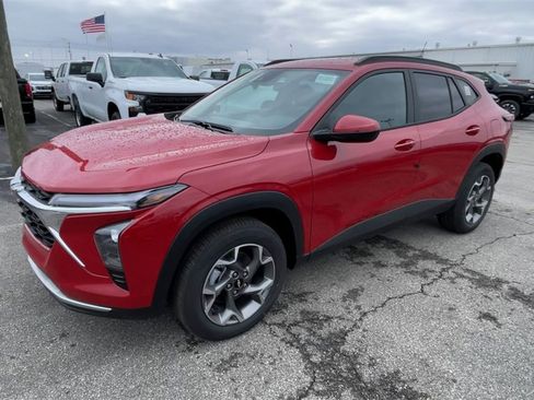 New 2026 Chevrolet Trax LT w/ Driver Confidence Package image 4