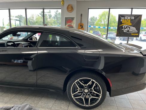 New 2026 Dodge Charger R/T AWD/4WD image 7
