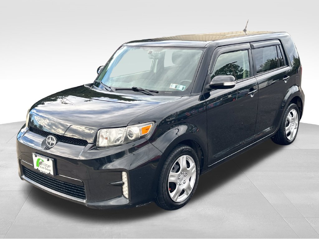 Used 2014 Scion xB FWD image 3