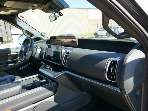 New 2026 Ford Expedition Platinum image 11