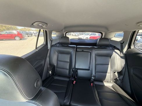 Certified 2023 GMC Terrain SLT FWD image 10