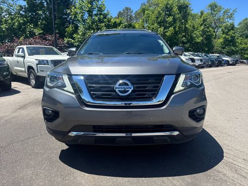 Used 2019 Nissan Pathfinder Platinum AWD/4WD image 34