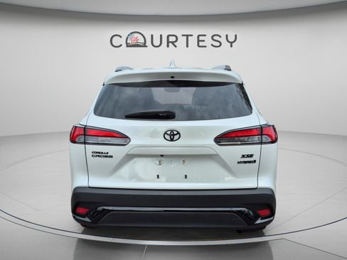 Used 2024 Toyota Corolla Cross AWD Hybrid w/ Convenience Package image 6