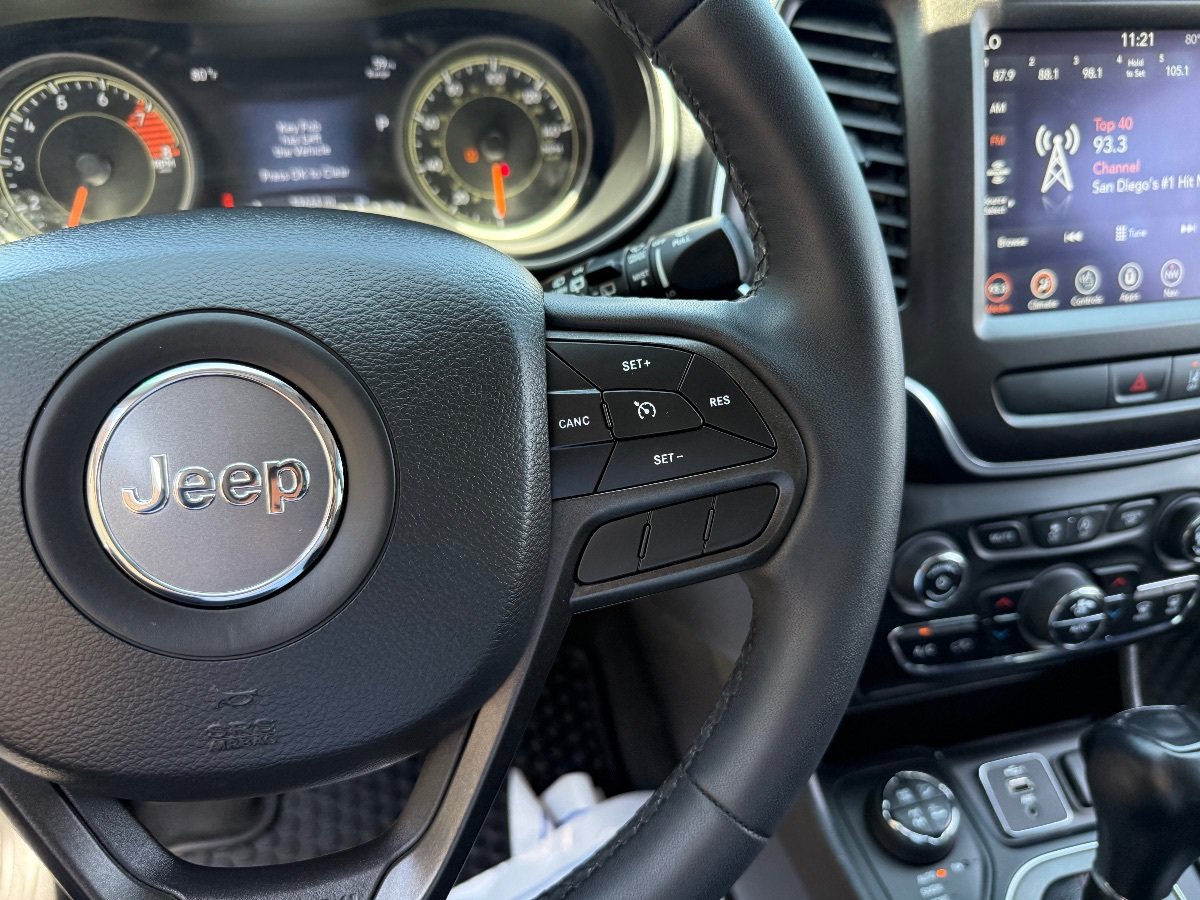 Used 2022 Jeep Cherokee Trailhawk w/ Sun, Sound & Nav Group AWD/4WD image 26