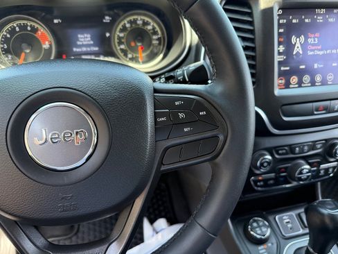 Used 2022 Jeep Cherokee Trailhawk w/ Sun, Sound & Nav Group AWD/4WD image 26
