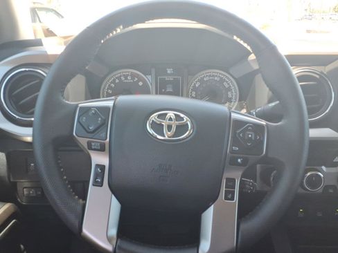 Certified 2023 Toyota Tacoma SR5 AWD/4WD image 12