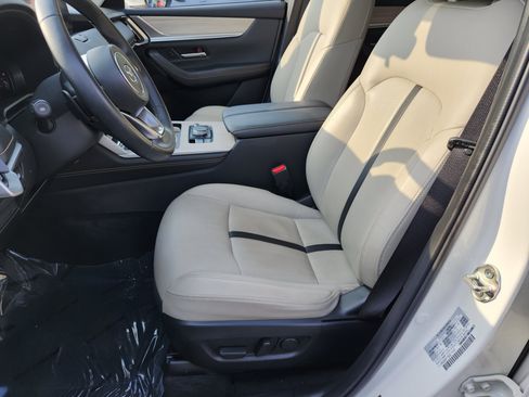 Used 2024 MAZDA CX-90 Plug-In Hybrid w/ Preferred AWD/4WD image 23