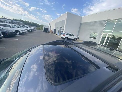 Used 2016 Subaru Outback 3.6R Limited image 3