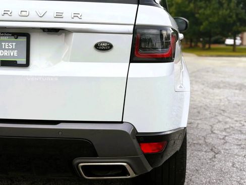 Used 2018 Land Rover Range Rover Sport HSE image 21