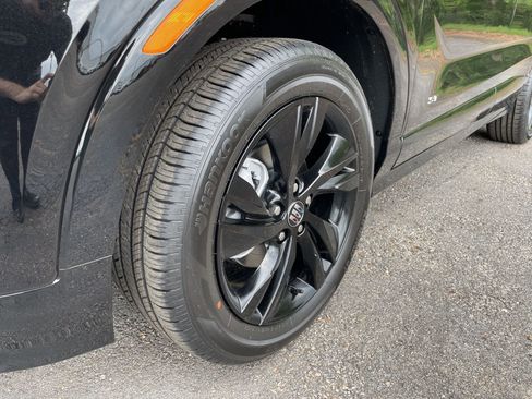 New 2026 Buick Encore GX Sport Touring w/ Comfort Package FWD image 9