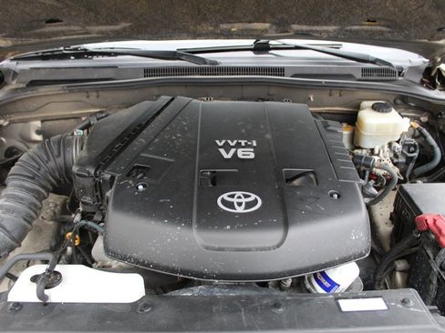 Used 2008 Toyota 4Runner SR5 w/ SR5 Extra Value Pkg 1 image 10