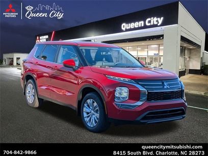New 2025 Mitsubishi Outlander ES