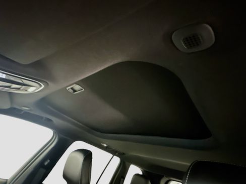 Used 2024 Jeep Grand Cherokee Altitude AWD/4WD image 26