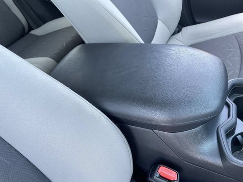 Used 2020 Toyota RAV4 XLE w/ Convenience Package AWD/4WD image 32
