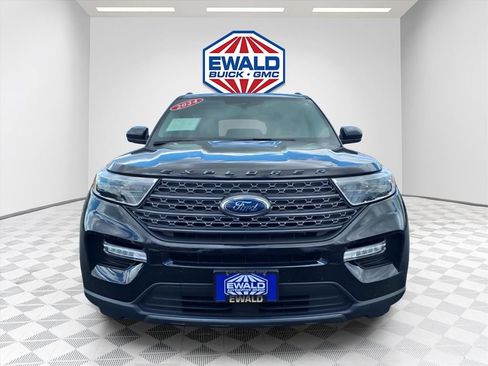Used 2024 Ford Explorer XLT w/ Equipment Group 202A AWD/4WD image 7