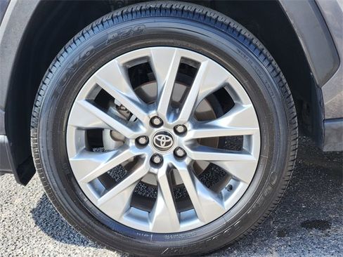 Certified 2025 Toyota RAV4 XLE Premium image 8