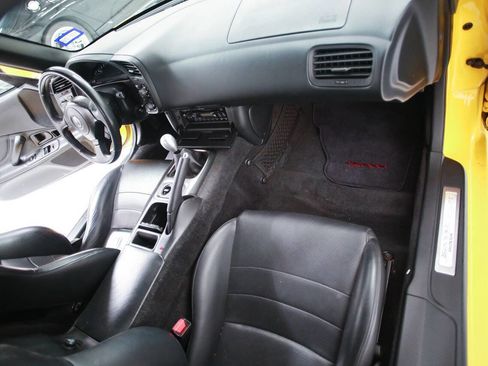 Used 2001 Honda S2000 image 17