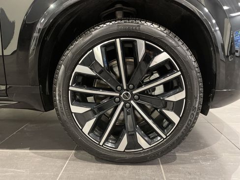 Used 2025 Volvo XC90 B5 Plus image 12