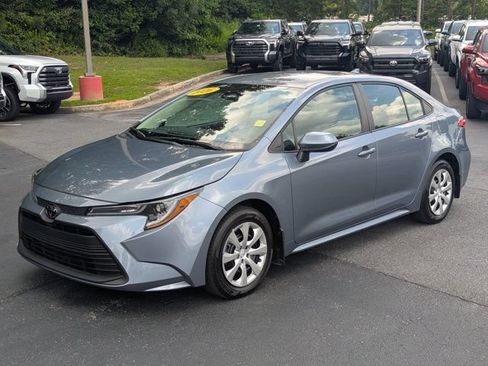 Used 2026 Toyota Corolla LE FWD image 3