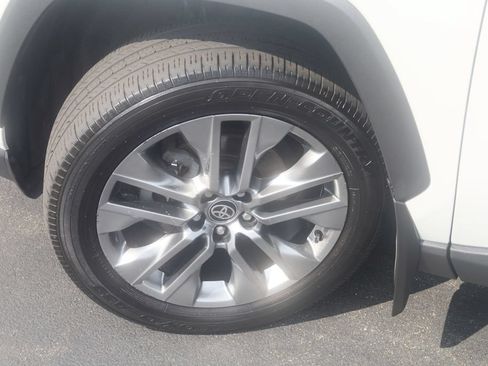 Used 2024 Toyota RAV4 XLE Premium FWD image 32