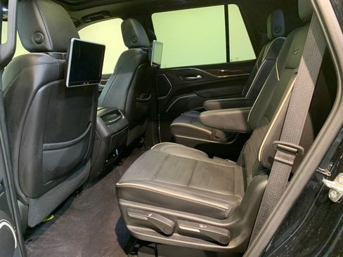 Used 2023 Cadillac Escalade Premium Luxury w/ Performance Package AWD/4WD image 76