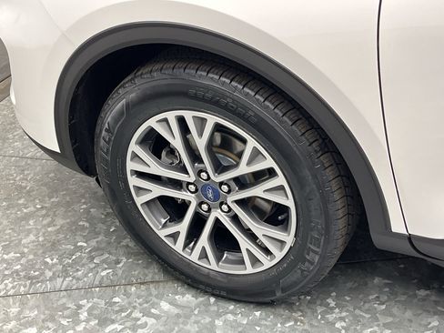 Certified 2020 Ford Escape SEL AWD/4WD image 33