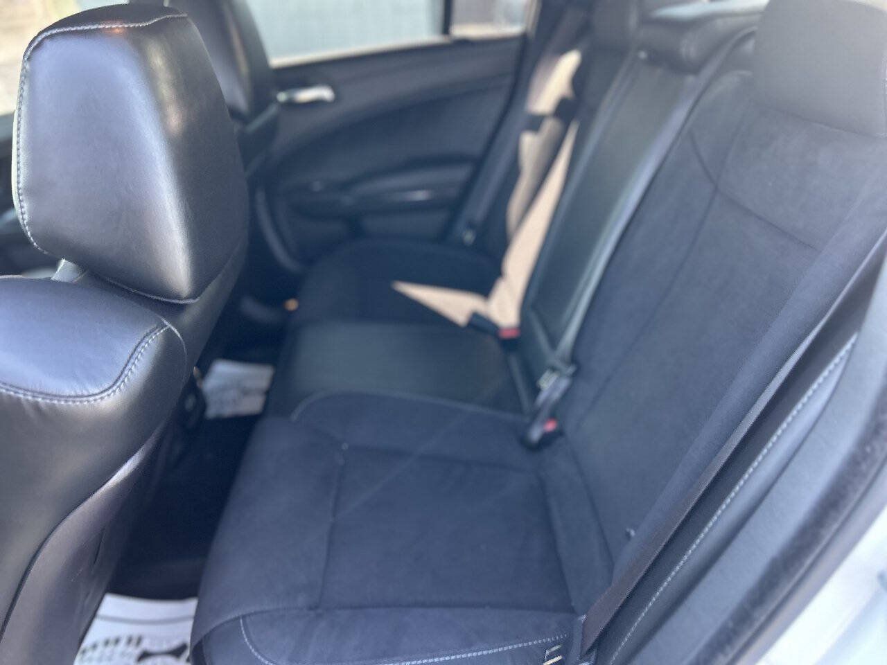 Used 2019 Dodge Charger Scat Pack w/ Dynamics Package RWD image 16
