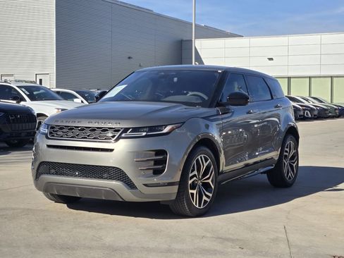 Used 2021 Land Rover Range Rover Evoque R-Dynamic SE image 4