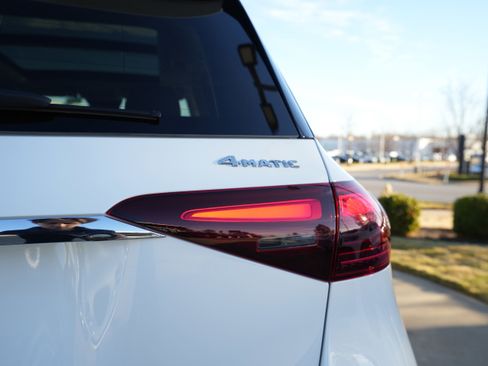 New 2026 Mercedes-Benz GLE 450 4MATIC image 16