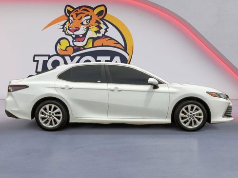 Used 2024 Toyota Camry LE FWD image 4