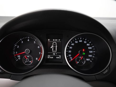 Used 2012 Volkswagen Golf 4-Door FWD image 23