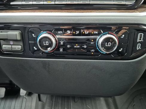 New 2026 GMC Sierra 1500 Elevation w/ Elevation Select Package AWD/4WD image 18