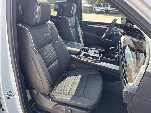 New 2026 Cadillac Escalade Platinum Sport AWD/4WD image 29