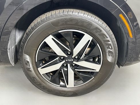 Used 2022 Kia Sorento EX w/ Panoramic Sunroof Package image 32