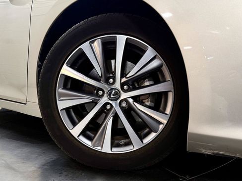 Used 2021 Lexus ES 300h w/ Accessory Package 2 FWD image 12