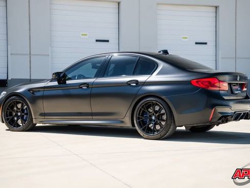 Used 2019 BMW M5 image 4