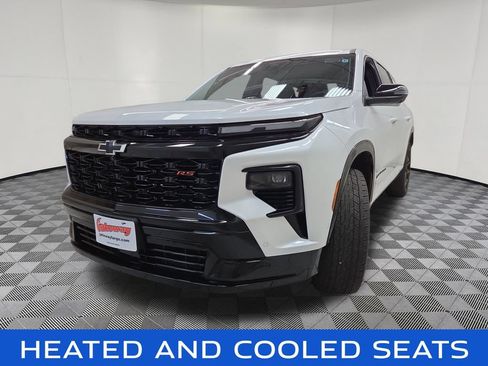 Used 2024 Chevrolet Traverse RS w/ LPO, Floor Liner Package AWD/4WD image 7