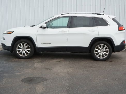 Used 2016 Jeep Cherokee Limited AWD/4WD image 3