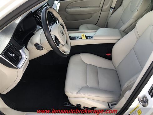 Used 2019 Volvo S60 T5 Momentum w/ Premium Package FWD image 11