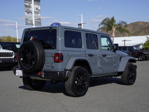 Certified 2025 Jeep Wrangler Unlimited Sahara w/ Safety Group AWD/4WD image 4