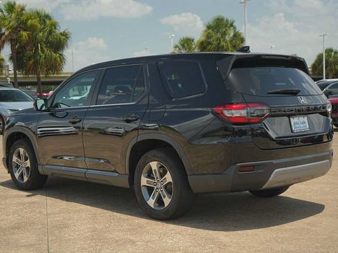 Used 2023 Honda Pilot EX-L image 4