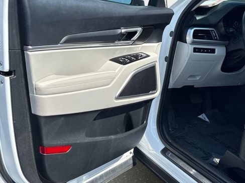 Used 2020 Kia Telluride S FWD image 17