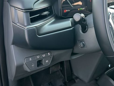 New 2026 Kia EV9 Wind image 14