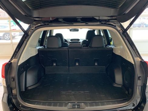 Used 2020 Subaru Forester Limited w/ Popular Package #3 image 9