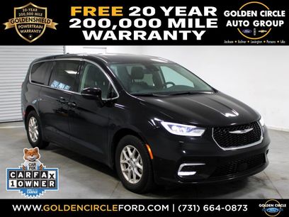 Used 2024 Chrysler Pacifica Touring-L