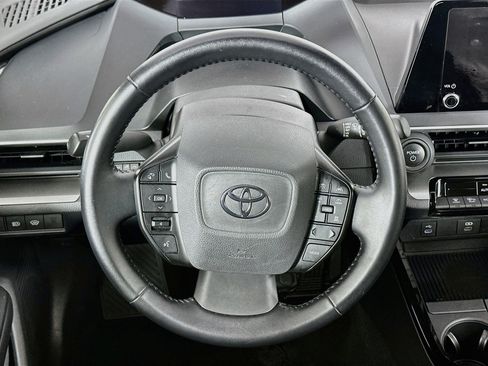 Used 2024 Toyota Prius LE FWD image 18