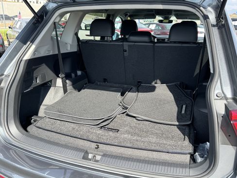 Certified 2023 Volkswagen Tiguan SE FWD image 26
